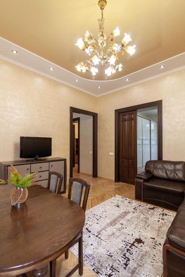 Alfa Apartments Levytskoho Львов Экстерьер фото